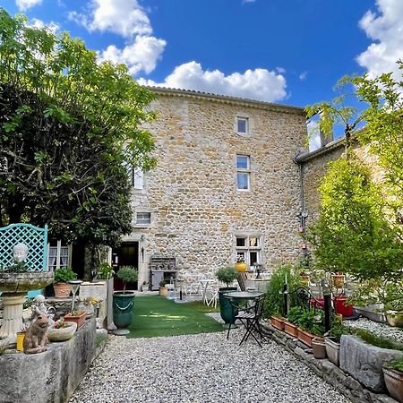 Le Manoir Du Raveyron Otel Vallon-Pont-dʼArc Dış mekan fotoğraf
