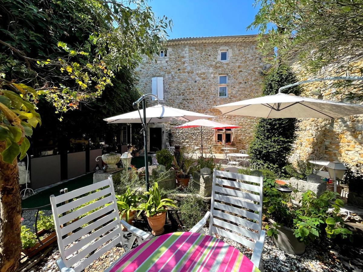 Le Manoir Du Raveyron Otel Vallon-Pont-dʼArc Dış mekan fotoğraf