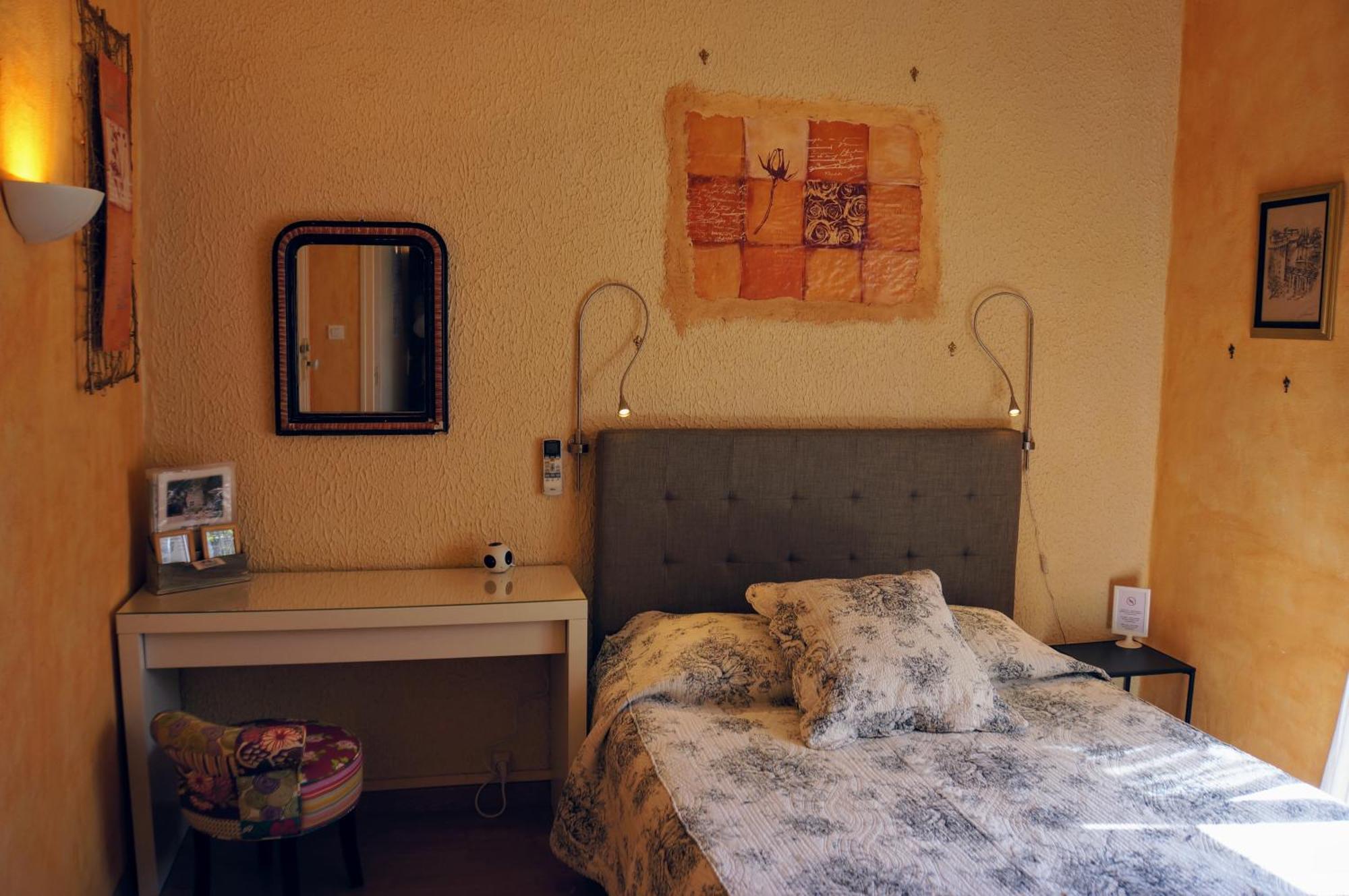 Le Manoir Du Raveyron Otel Vallon-Pont-dʼArc Dış mekan fotoğraf