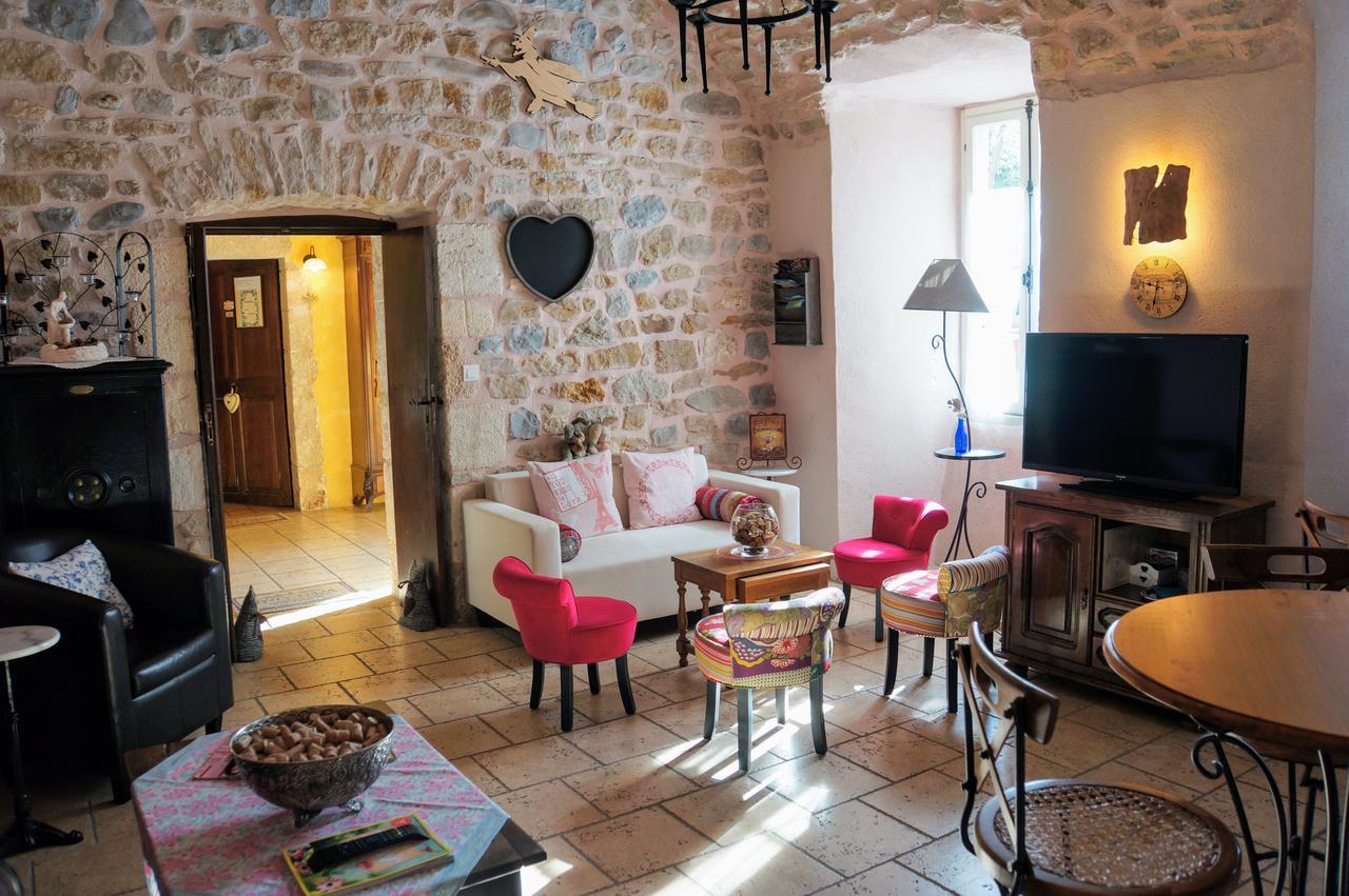 Le Manoir Du Raveyron Otel Vallon-Pont-dʼArc Dış mekan fotoğraf