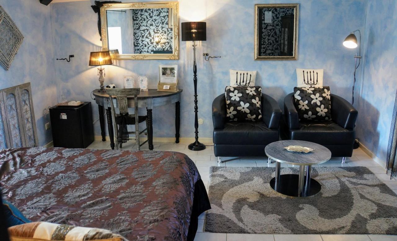 Le Manoir Du Raveyron Otel Vallon-Pont-dʼArc Dış mekan fotoğraf